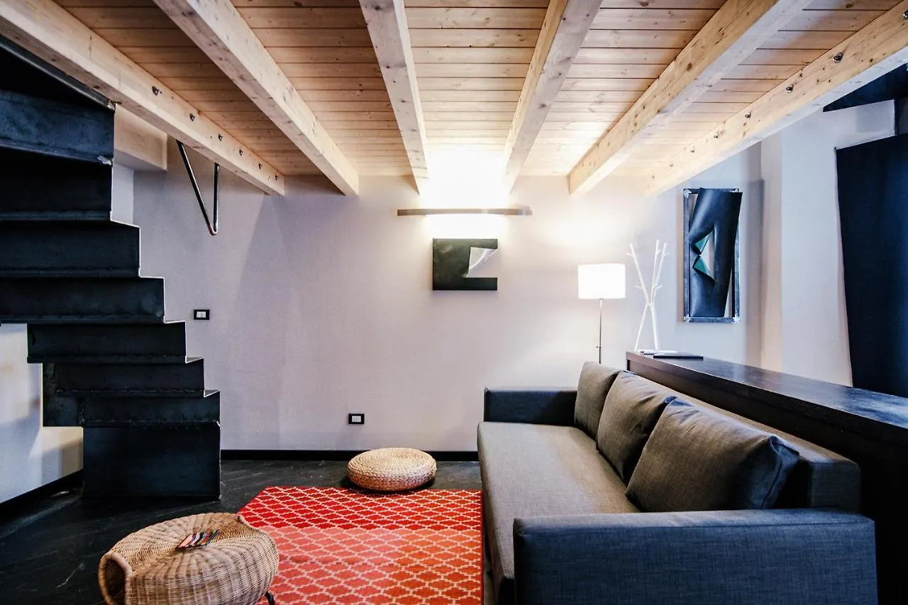 דירות קומו Palazzo Del Pero - The House Of Travelers