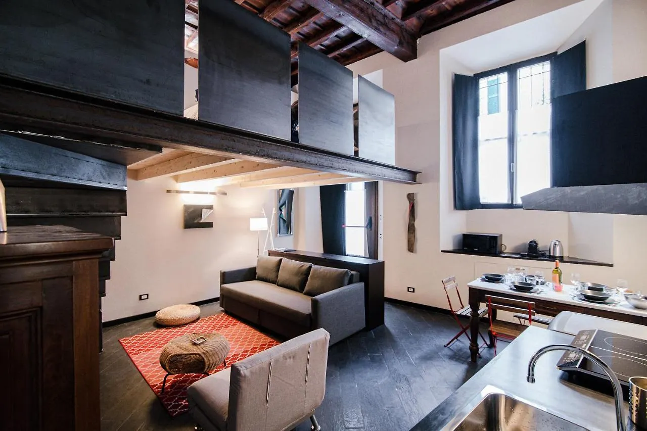 Palazzo Del Pero - The House Of Travelers Daire Como