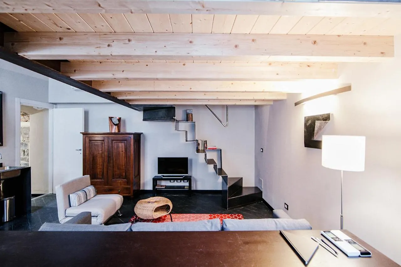 Palazzo Del Pero - The House Of Travelers Daire Como