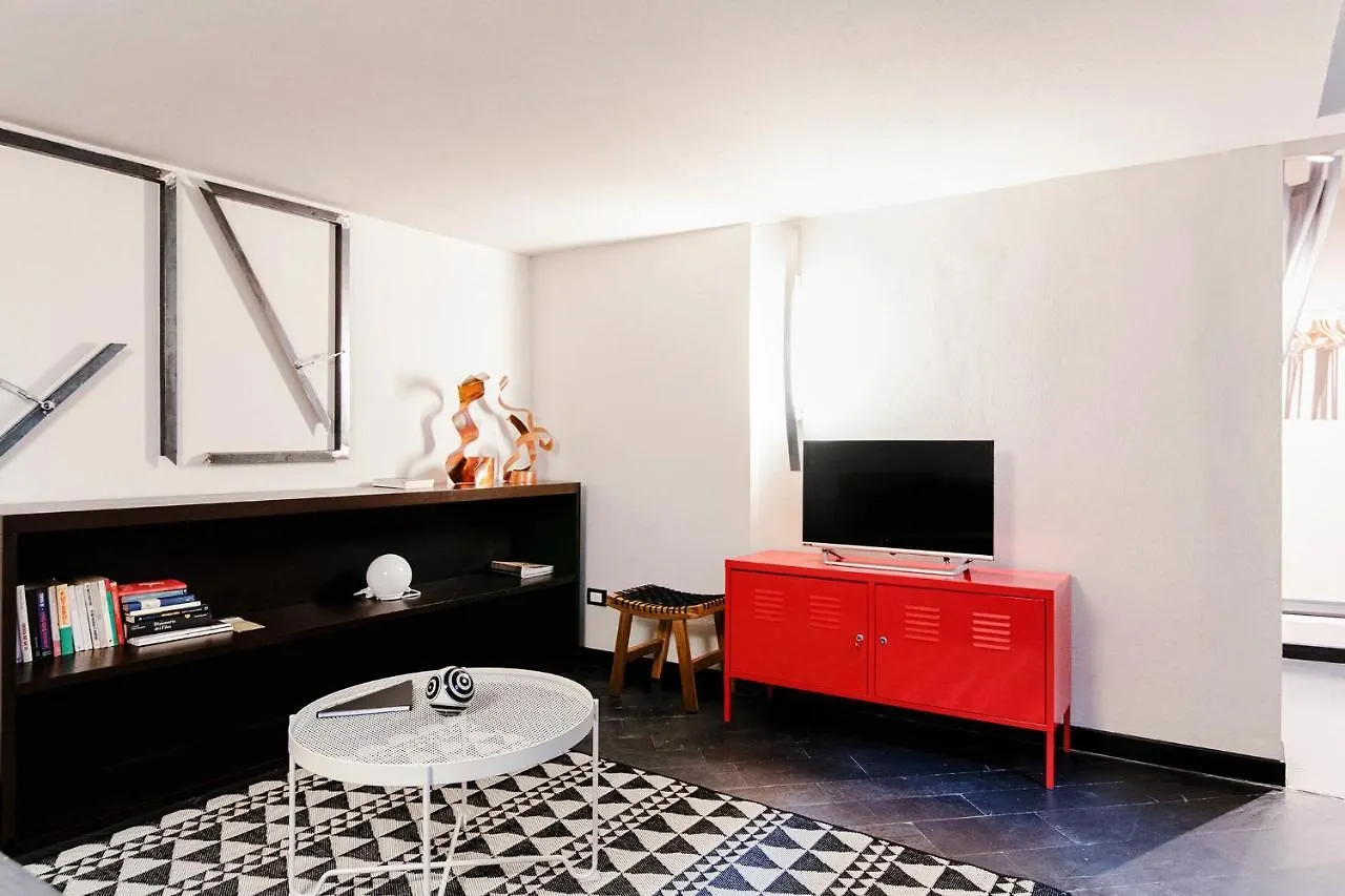 Palazzo Del Pero - The House Of Travelers Daire Como