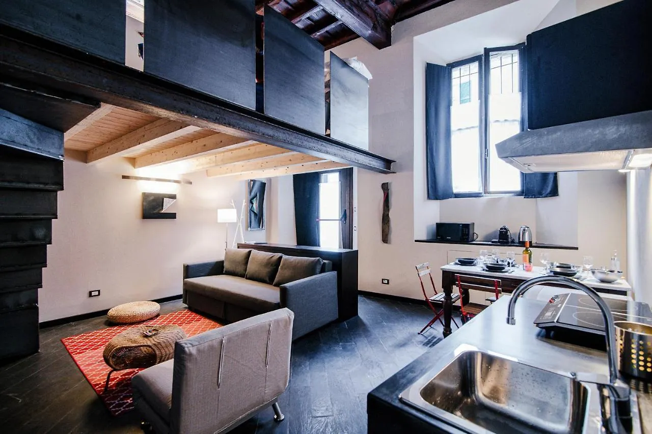 Palazzo Del Pero - The House Of Travelers Daire Como