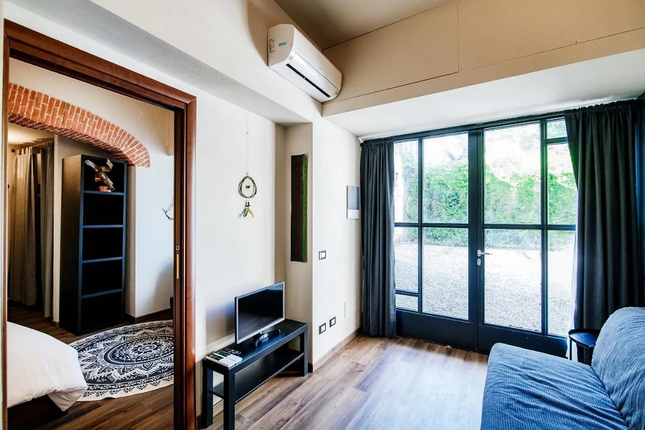 Palazzo Del Pero - The House Of Travelers Daire Como