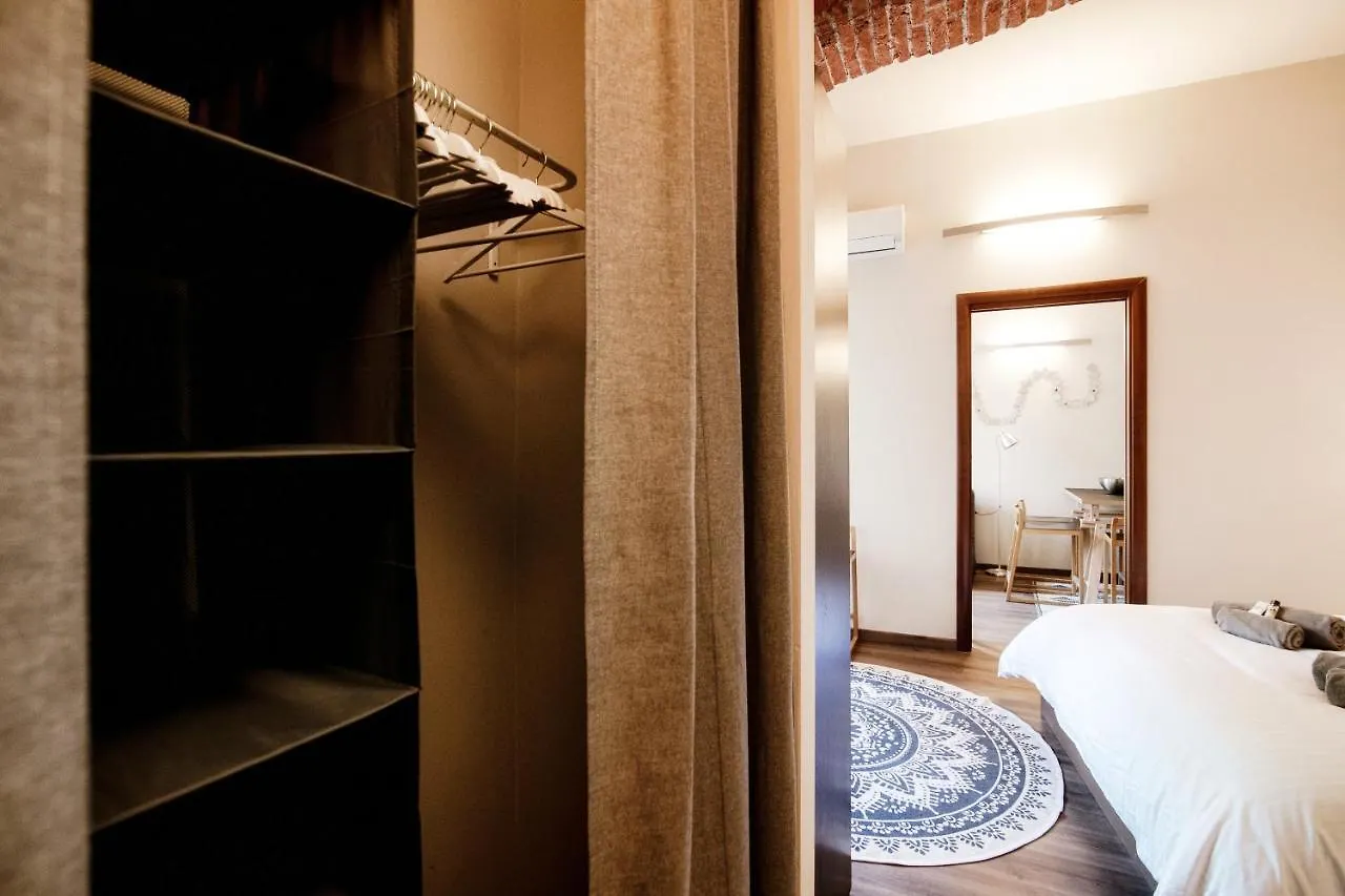 Palazzo Del Pero - The House Of Travelers Daire Como 0*,  İtalya